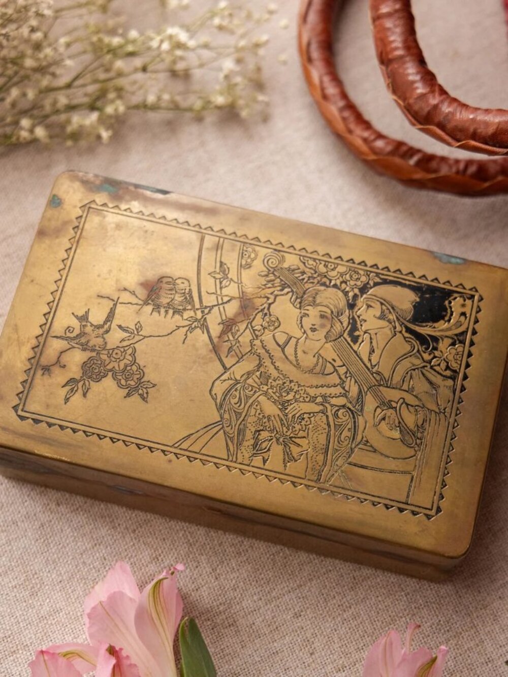 Antique Brass Rectangular Apollo Chocolate Candy Box - Picture 2 of 16
